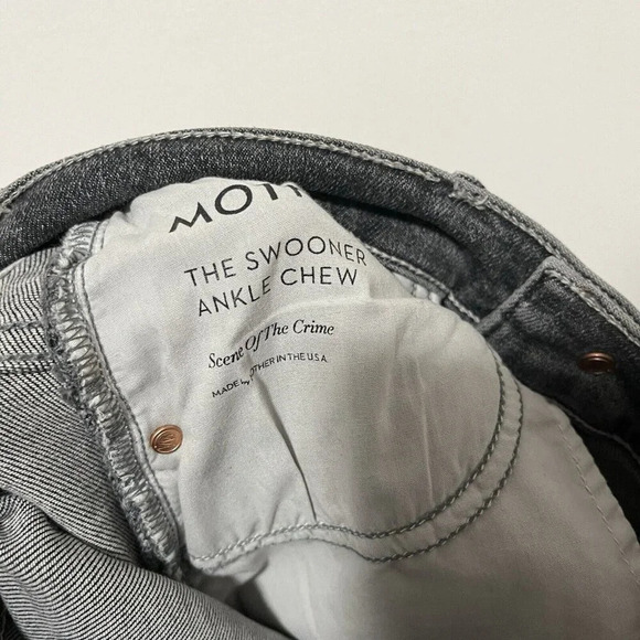 Mother The Swooner Ankle Chew Distressed Jeans in Gray Scene of the Crime 25 - Picture 7 of 11